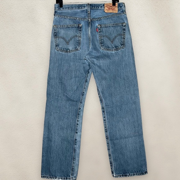 Levi's 501 Denim Jeans Distressed Straight Leg Pants Light Blue - Size 32 x 29 - Picture 2 of 7